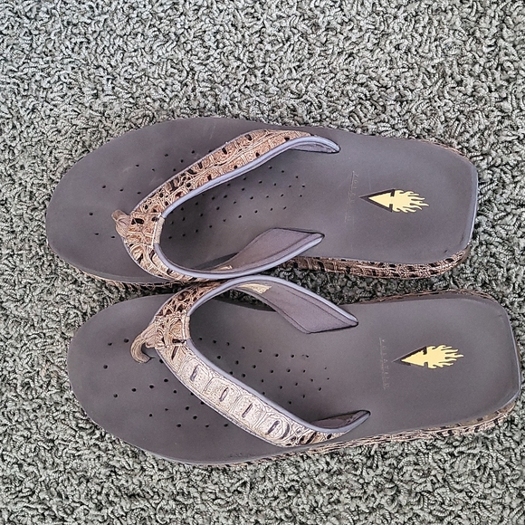 Voltaire flip flops - Picture 2 of 3